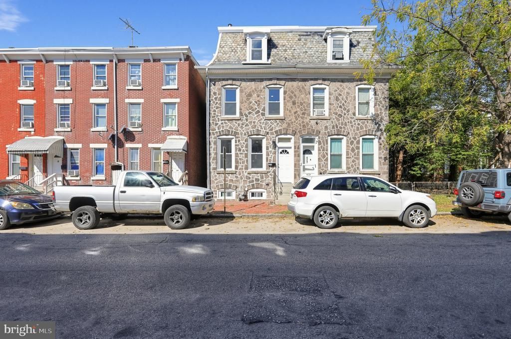 625 CHAIN STREET , NORRISTOWN, PA 19401