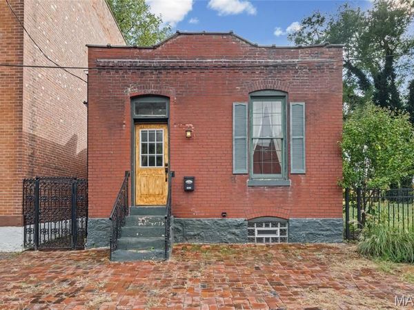 1830 Lami Street, St Louis, MO 63104