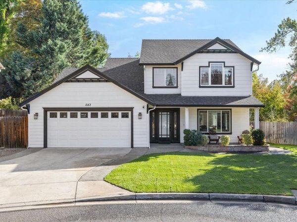 543 Hoover Park Drive, Medford, OR 97504