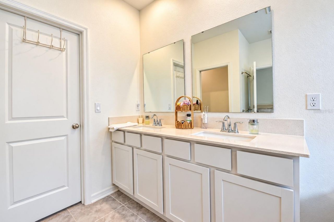 3975 Willowbrook Drive , Edgewater, FL 32141 Photo