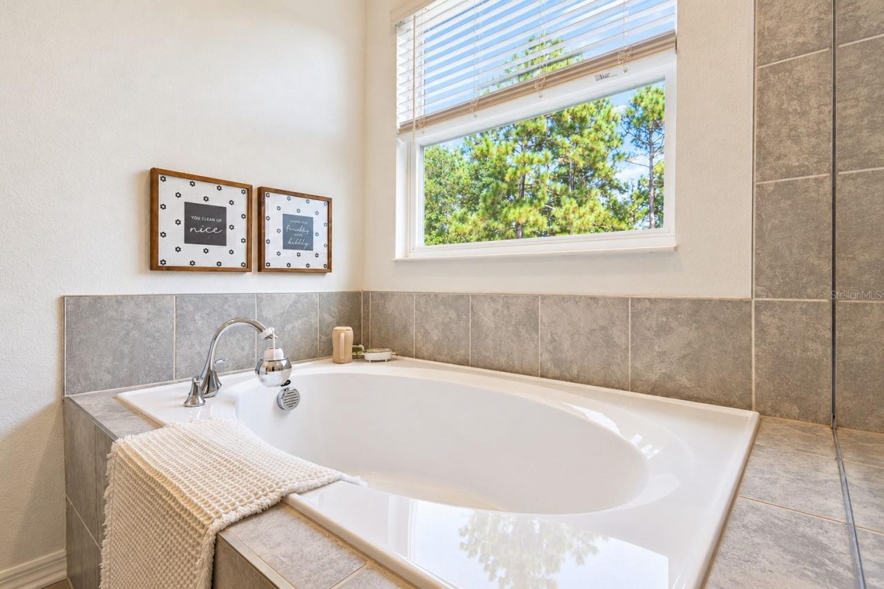 3975 Willowbrook Drive , Edgewater, FL 32141 Photo