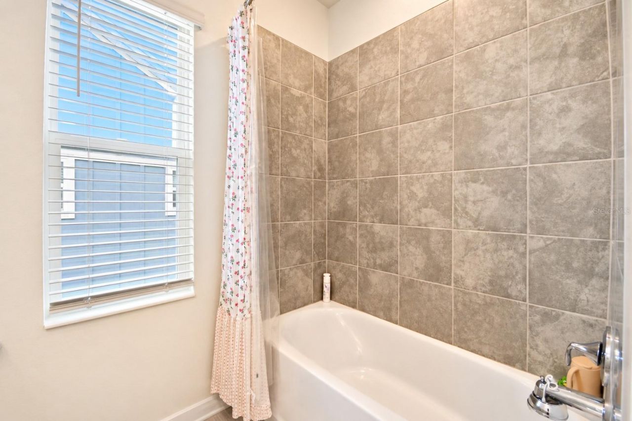 3975 Willowbrook Drive , Edgewater, FL 32141 Photo
