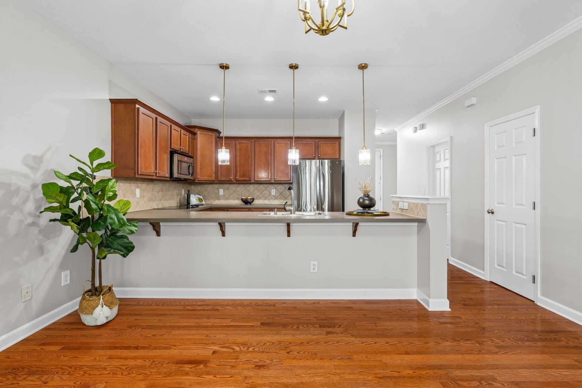 1032 Zinser Street Photo 14