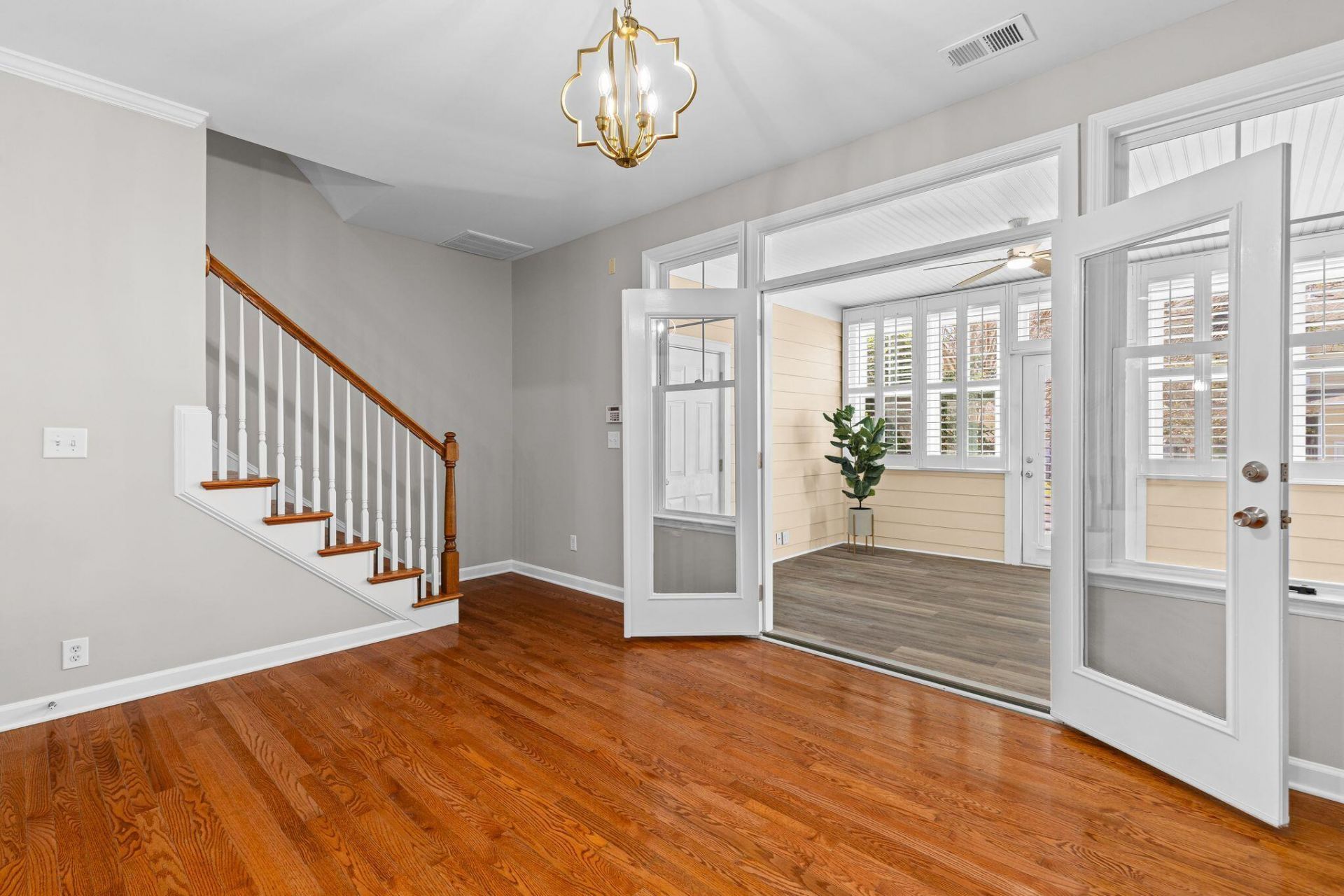 1032 Zinser Street Photo 19