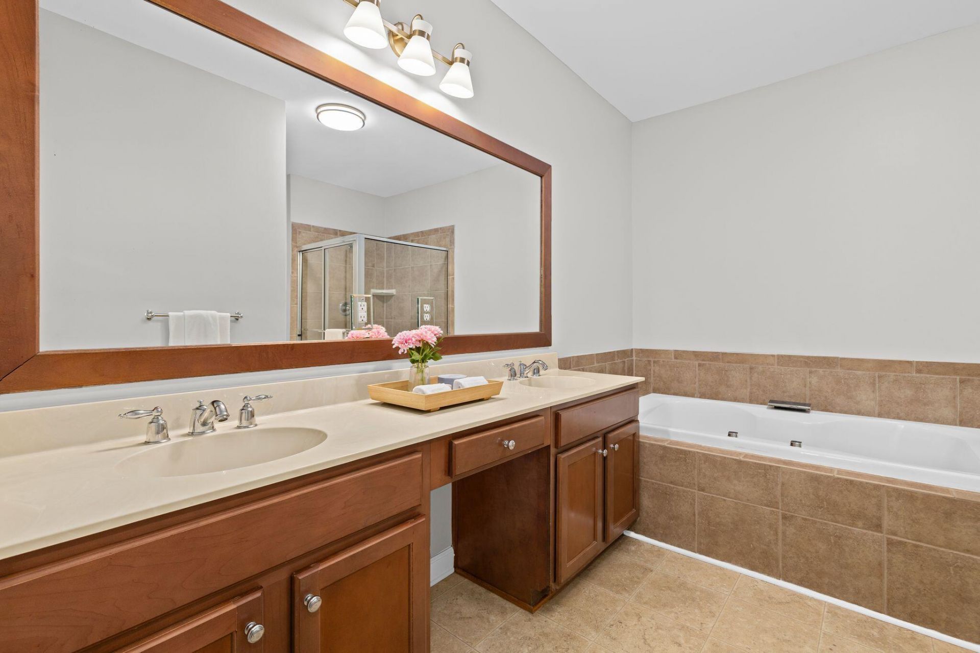 1032 Zinser Street Photo 34
