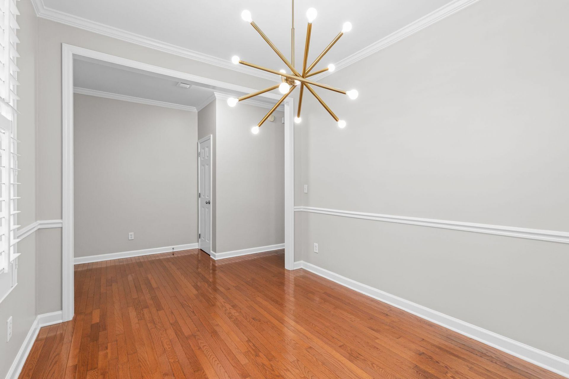 1032 Zinser Street Photo 6