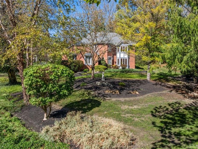 3930 Elizabeth Circle, Bellbrook, OH 45305 Photo 2