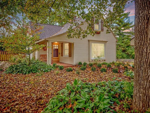 635 Hi View COURT, Elm Grove, WI 53122