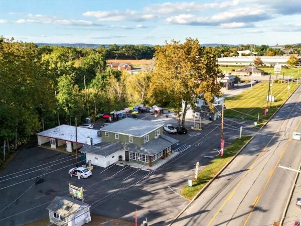 300 N READING ROAD , EPHRATA, PA 17522