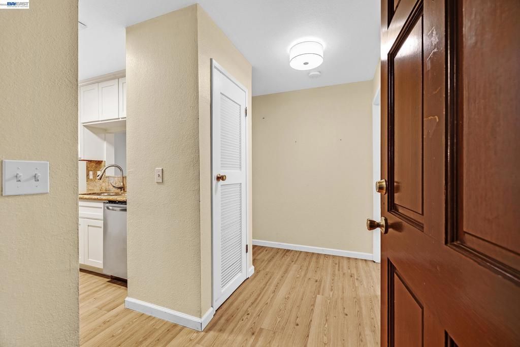 15335 Washington Ave, Unit 204, San Leandro, CA 94579 Main Photo