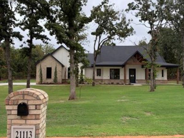 21113 Reserve Circle, Harrah, OK 73045