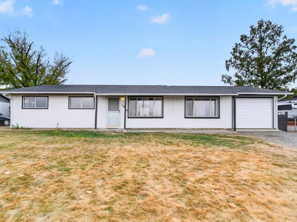 1913 Elwood, Prosser, WA 99350