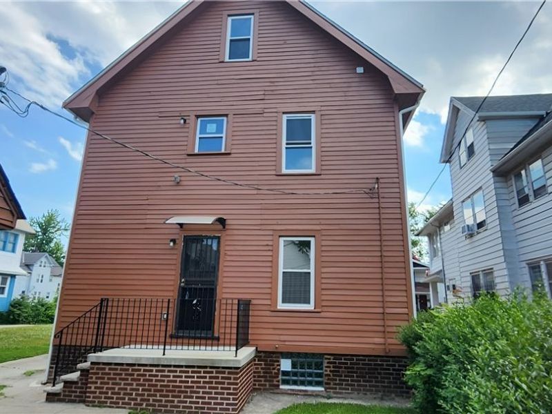 448 E 148th Street, Cleveland, OH 44110 Photo 3