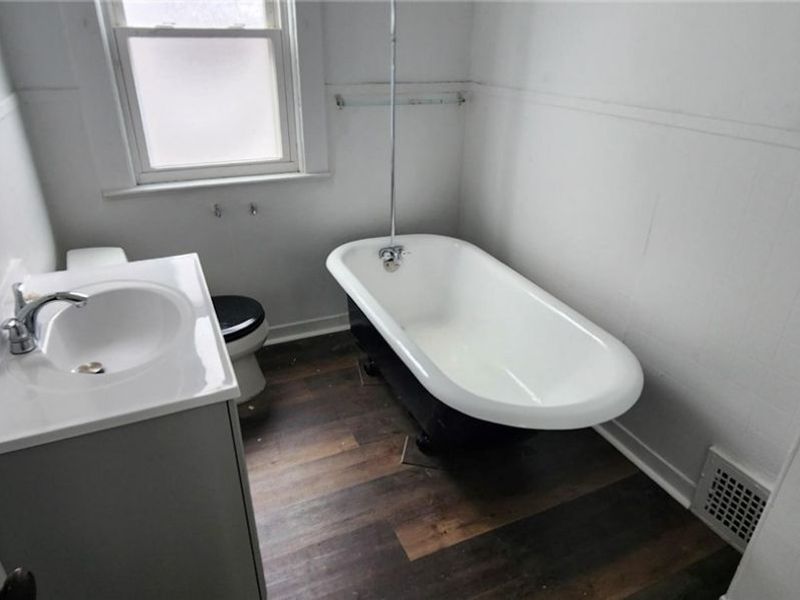 448 E 148th Street, Cleveland, OH 44110 Photo 6