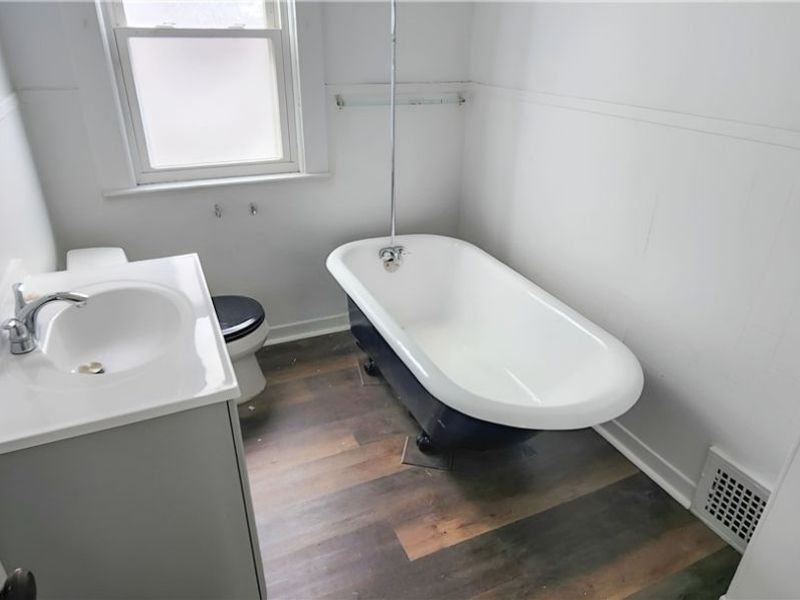 448 E 148th Street, Cleveland, OH 44110 Photo 6
