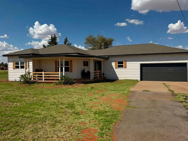 20319 E 1110 Road, Elk City, OK 73644