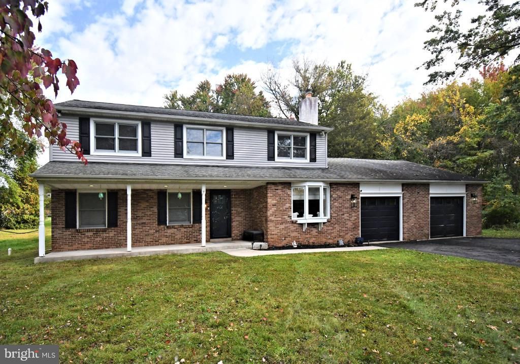 2221 OAKFIELD ROAD , WARRINGTON, PA 18976