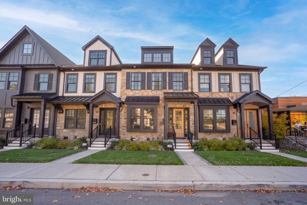 206 N ABERDEEN AVENUE, WAYNE, PA 19087