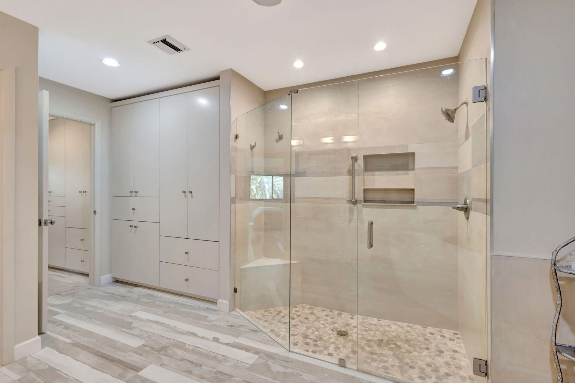 2624 Mohawk Circle, West Palm Beach, FL 33409 Photo