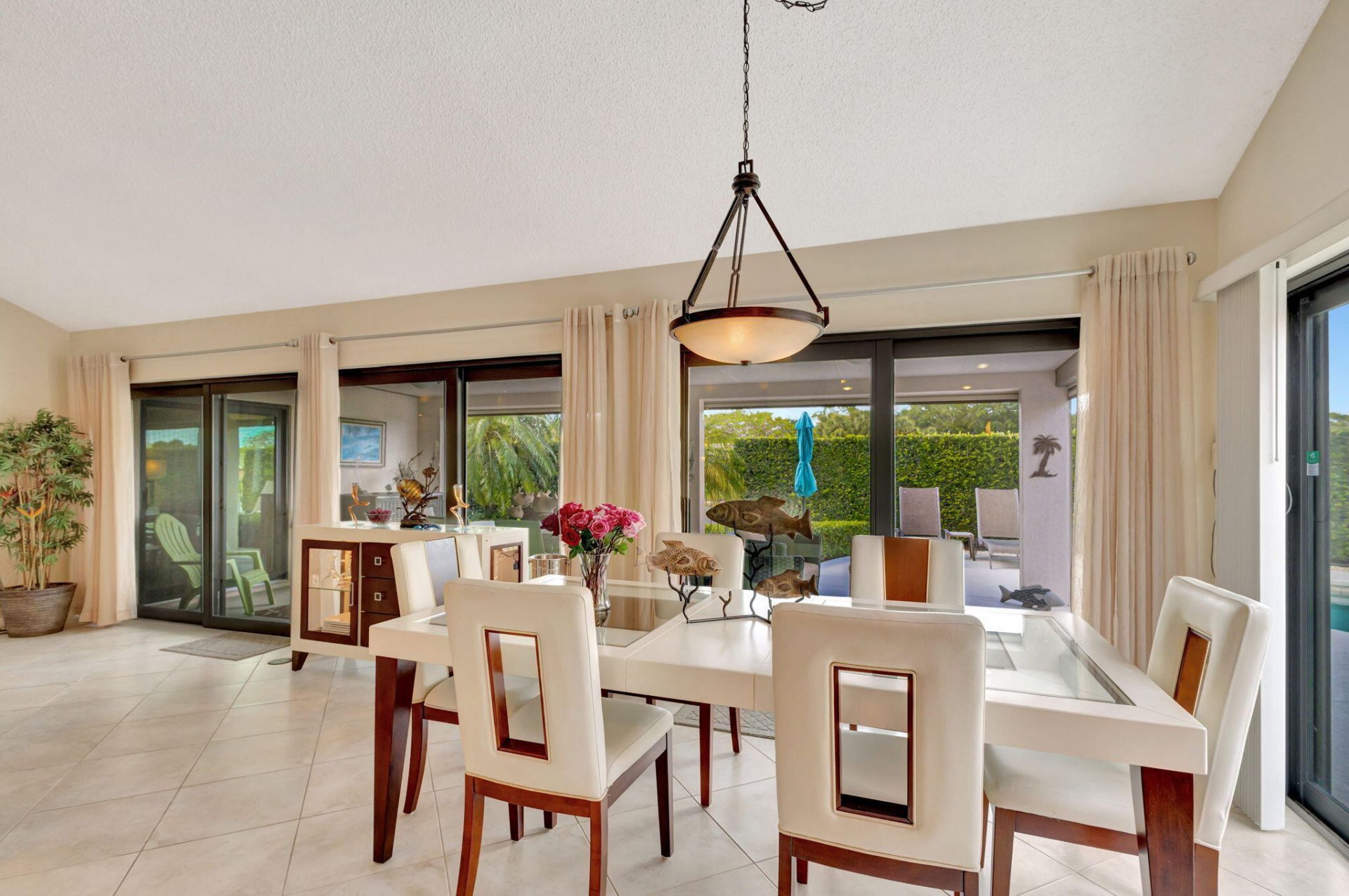 2624 Mohawk Circle, West Palm Beach, FL 33409 Photo