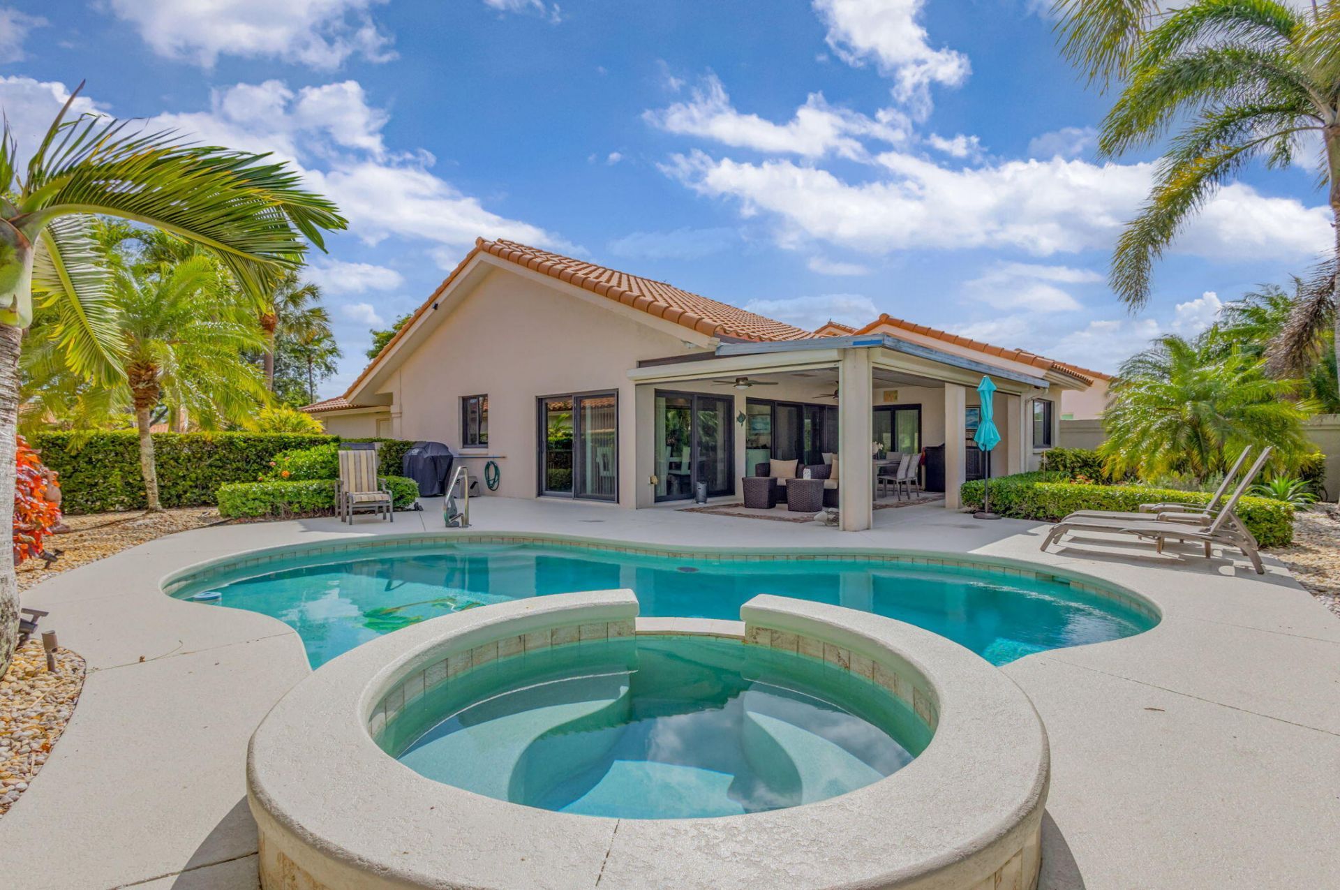 2624 Mohawk Circle, West Palm Beach, FL 33409 Photo