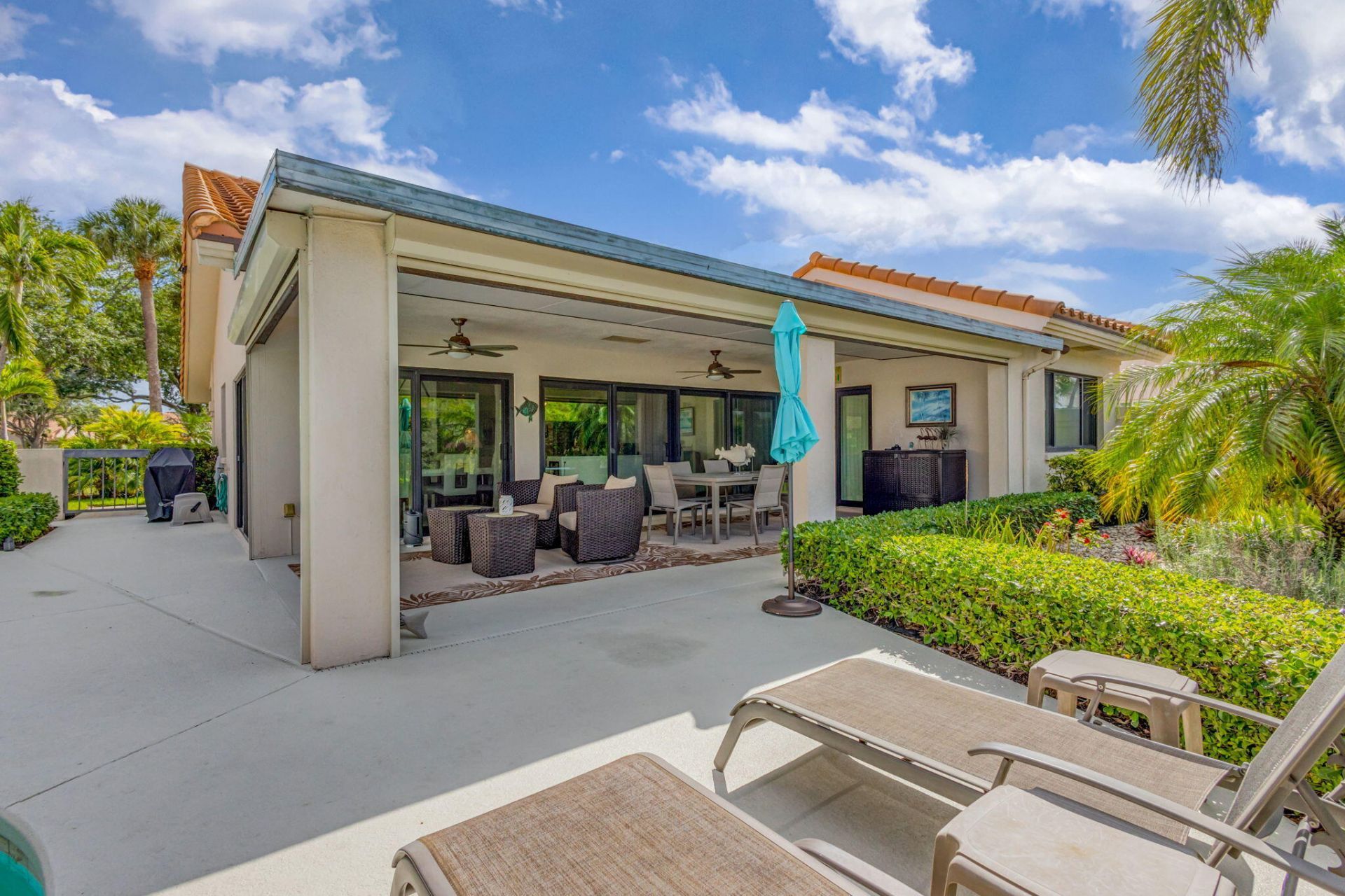 2624 Mohawk Circle, West Palm Beach, FL 33409 Photo