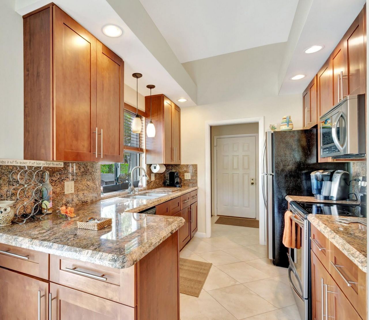 2624 Mohawk Circle, West Palm Beach, FL 33409 Photo