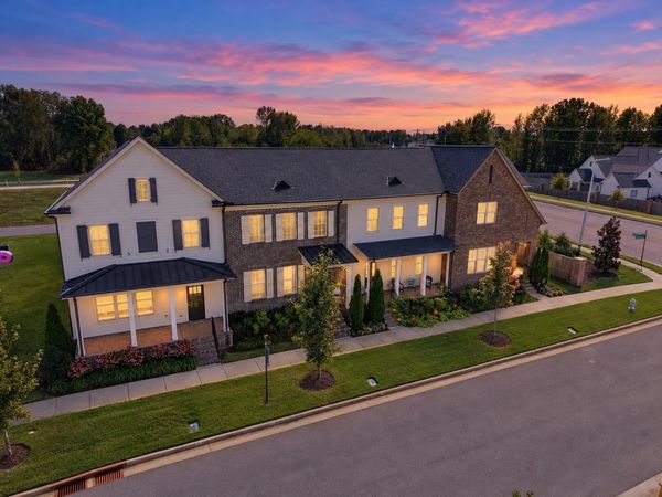 550 ASHBURN DR, Collierville, TN 38017