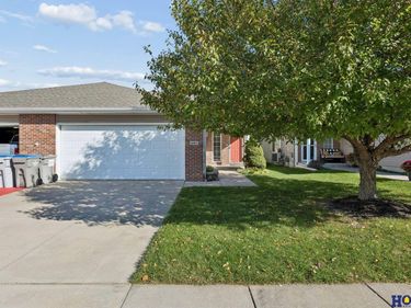 6104 Windhaven Drive, Lincoln, NE 68512