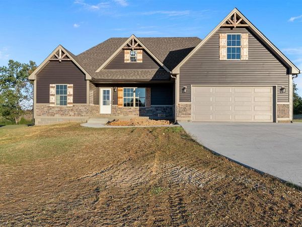 380 Walnut Grove Drive , Smiths Grove, KY 42171