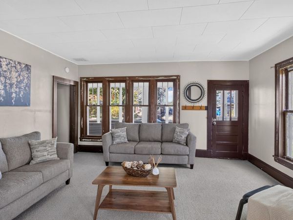 604 Nevada Avenue E, Saint Paul, MN 55130