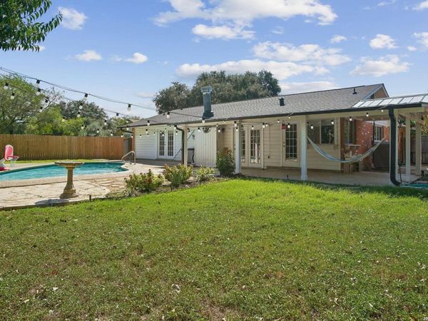 6407 Stable DR, Leon Valley, TX 78240