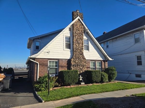 704 3Rd St, Unit 2, Lyndhurst, NJ 07071