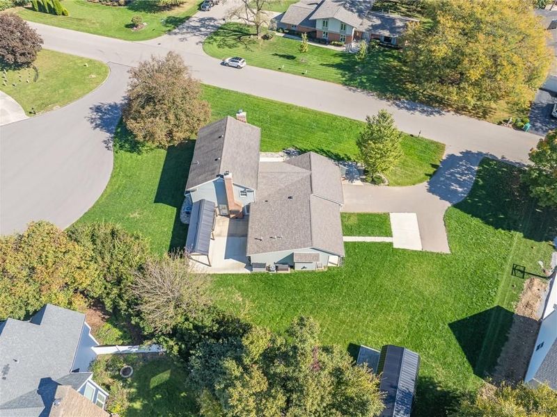 2550 Broken Woods Drive, Troy, OH 45373 Photo 12