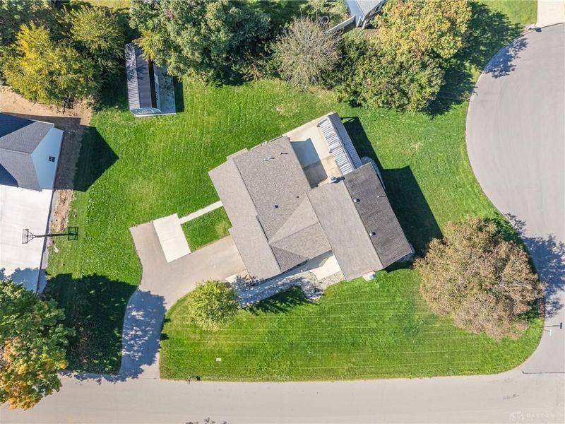 2550 Broken Woods Drive, Troy, OH 45373 Photo 14