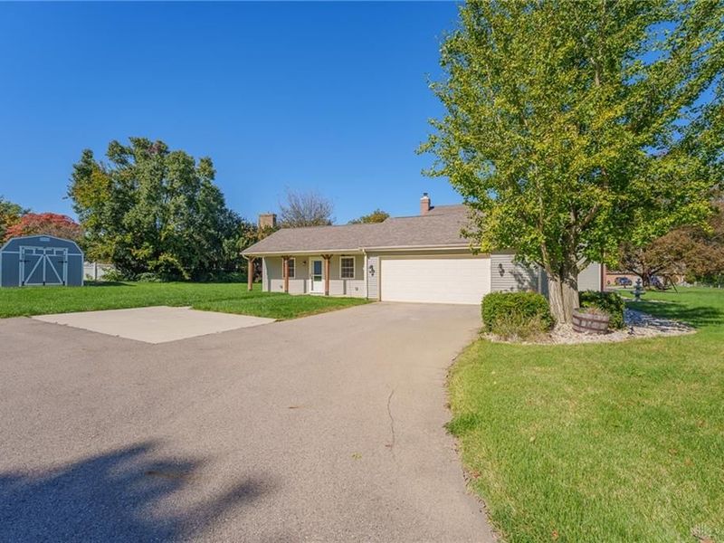 2550 Broken Woods Drive, Troy, OH 45373 Photo 17