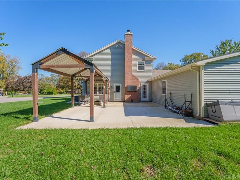 2550 Broken Woods Drive, Troy, OH 45373 Photo 20