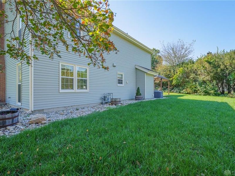 2550 Broken Woods Drive, Troy, OH 45373 Photo 4
