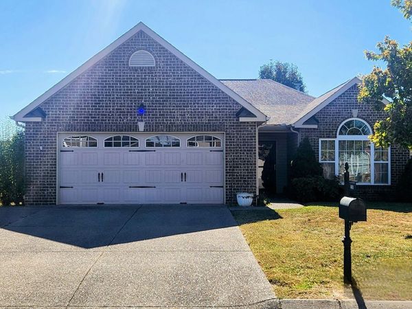 489 Callie Ave , Gallatin, TN 37066