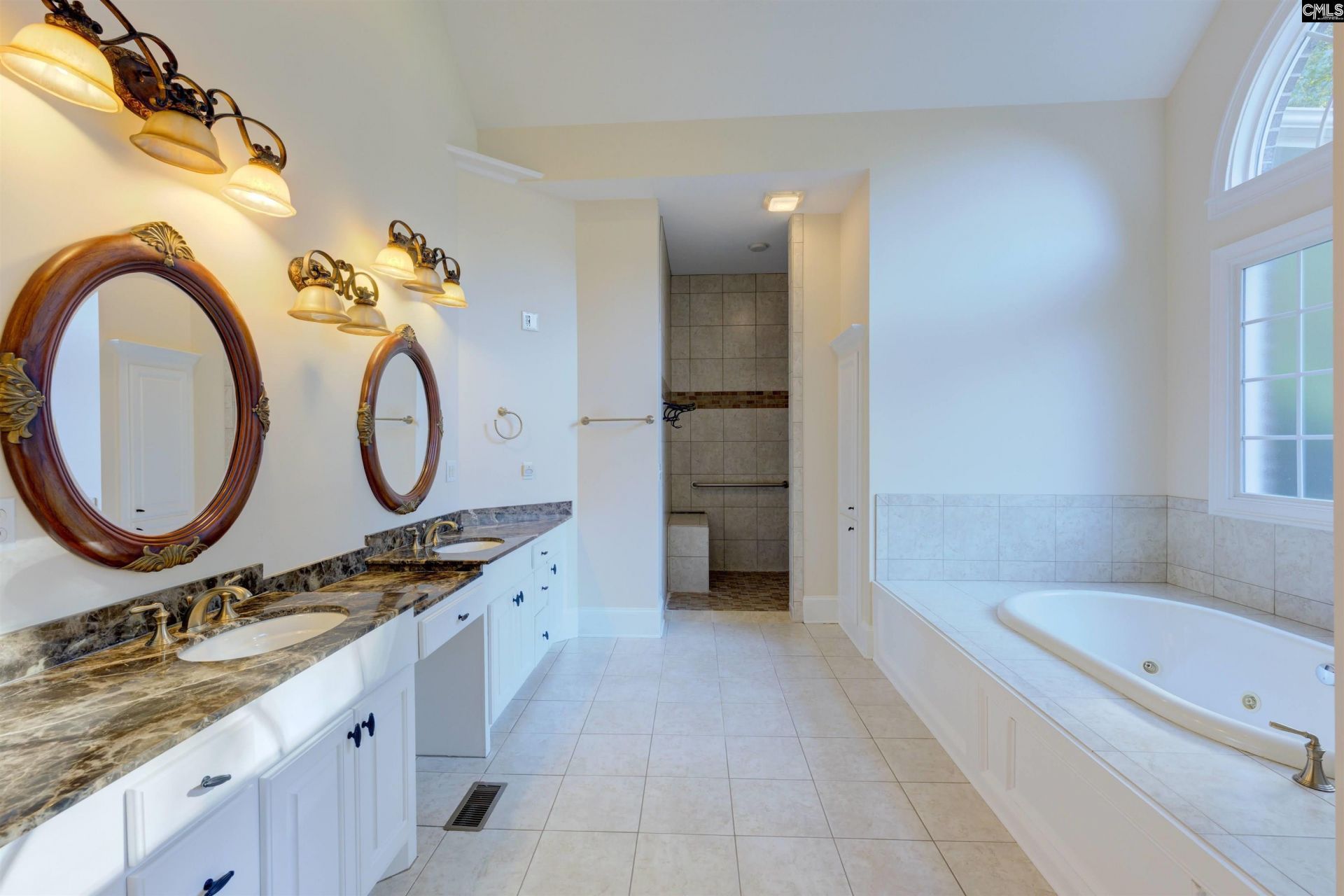 64 Redbay Road Photo 6