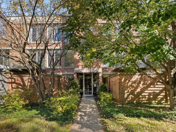 7030 Arbor Lane , Unit 302, Northfield, IL 60093