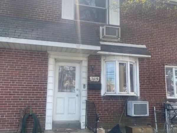 2019 DELMAR DRIVE , FOLCROFT, PA 19032