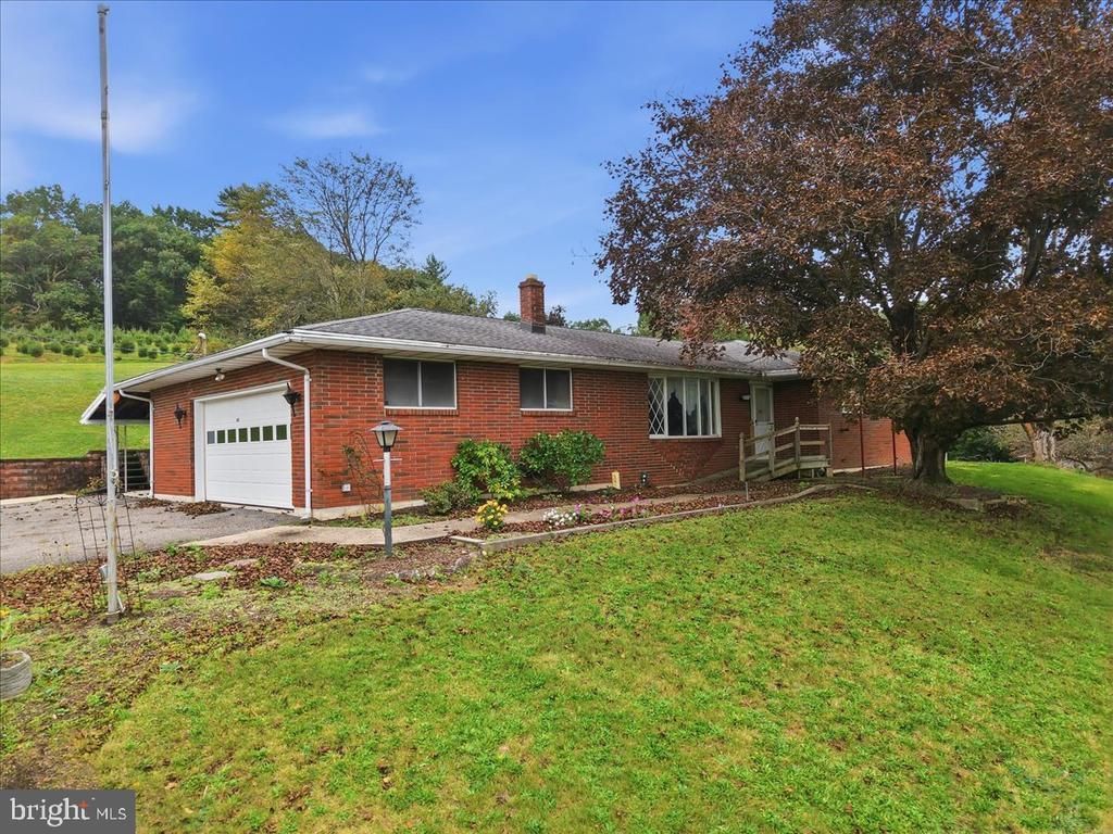 LEHIGHTON, PA 18235