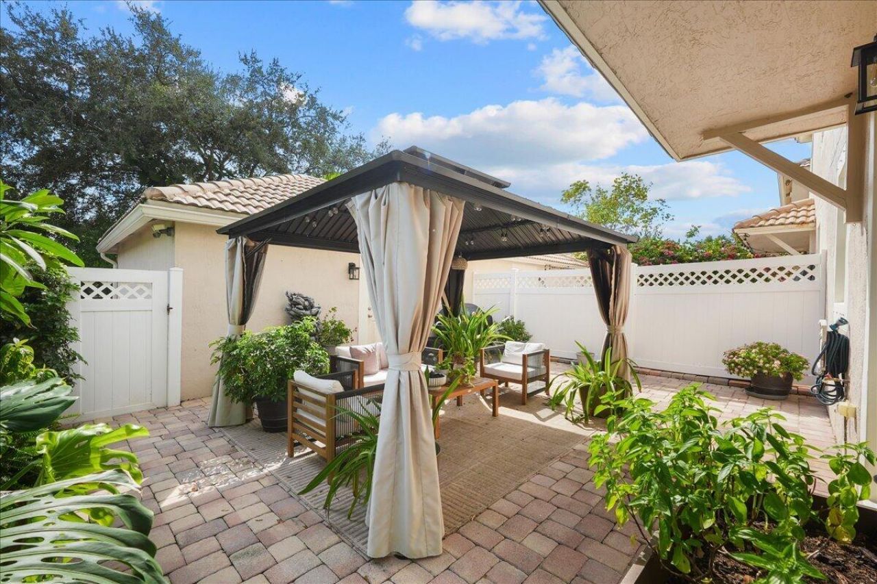 8044 Murano Circle, Palm Beach Gardens, FL 33418 Photo