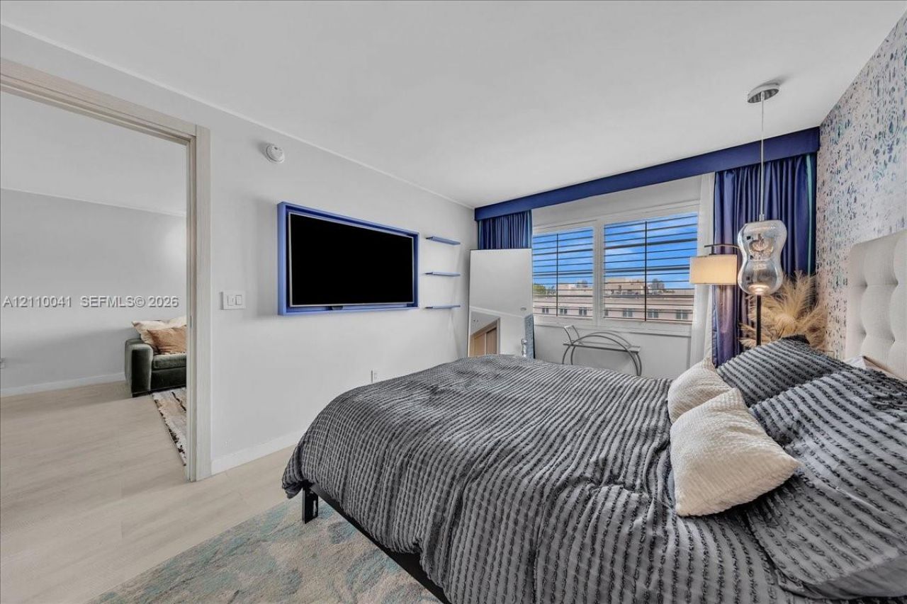 1610 Lenox Ave, Unit 516, Miami Beach, FL 33139 Photo