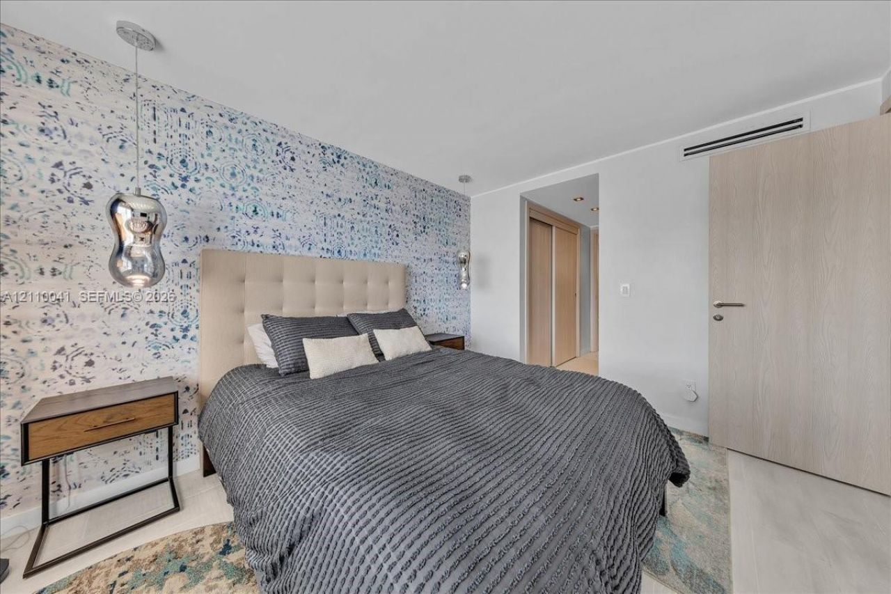 1610 Lenox Ave, Unit 516, Miami Beach, FL 33139 Photo