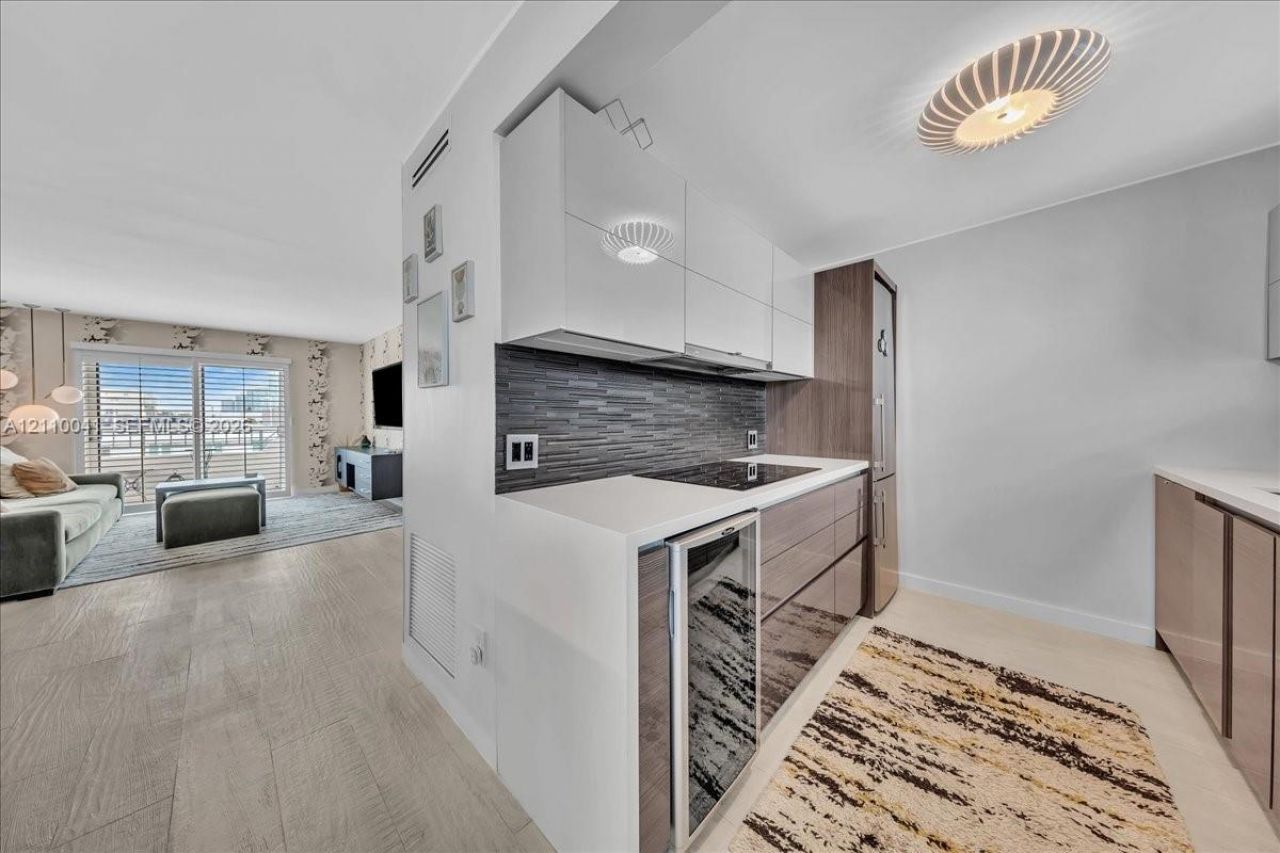 1610 Lenox Ave, Unit 516, Miami Beach, FL 33139 Photo