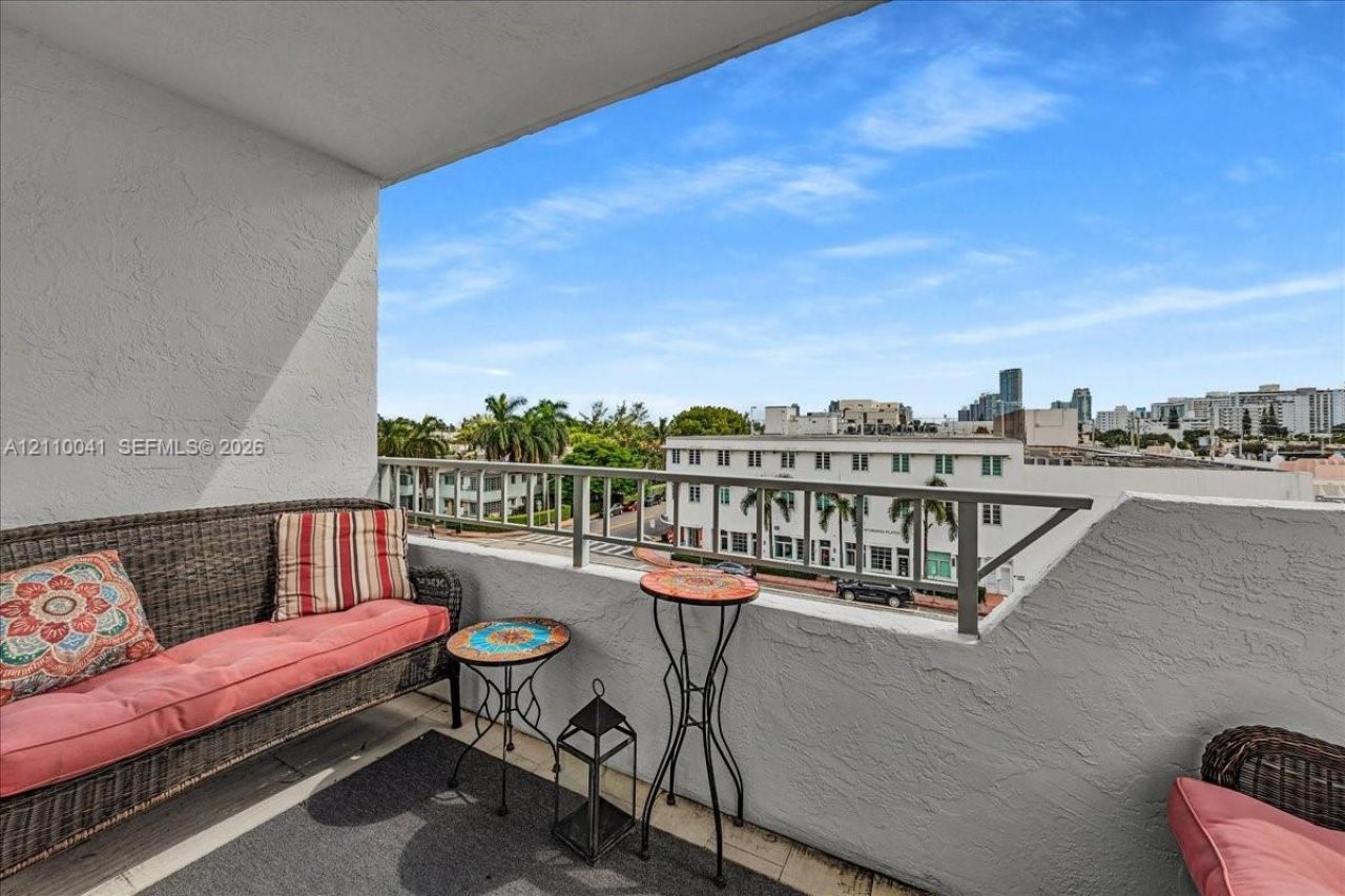 1610 Lenox Ave, Unit 516, Miami Beach, FL 33139 Photo