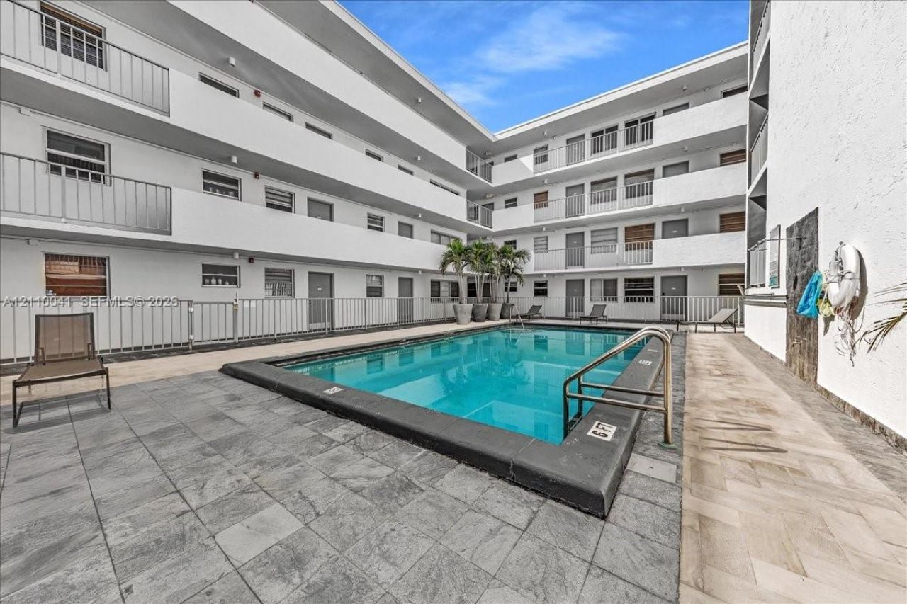 1610 Lenox Ave, Unit 516, Miami Beach, FL 33139 Photo