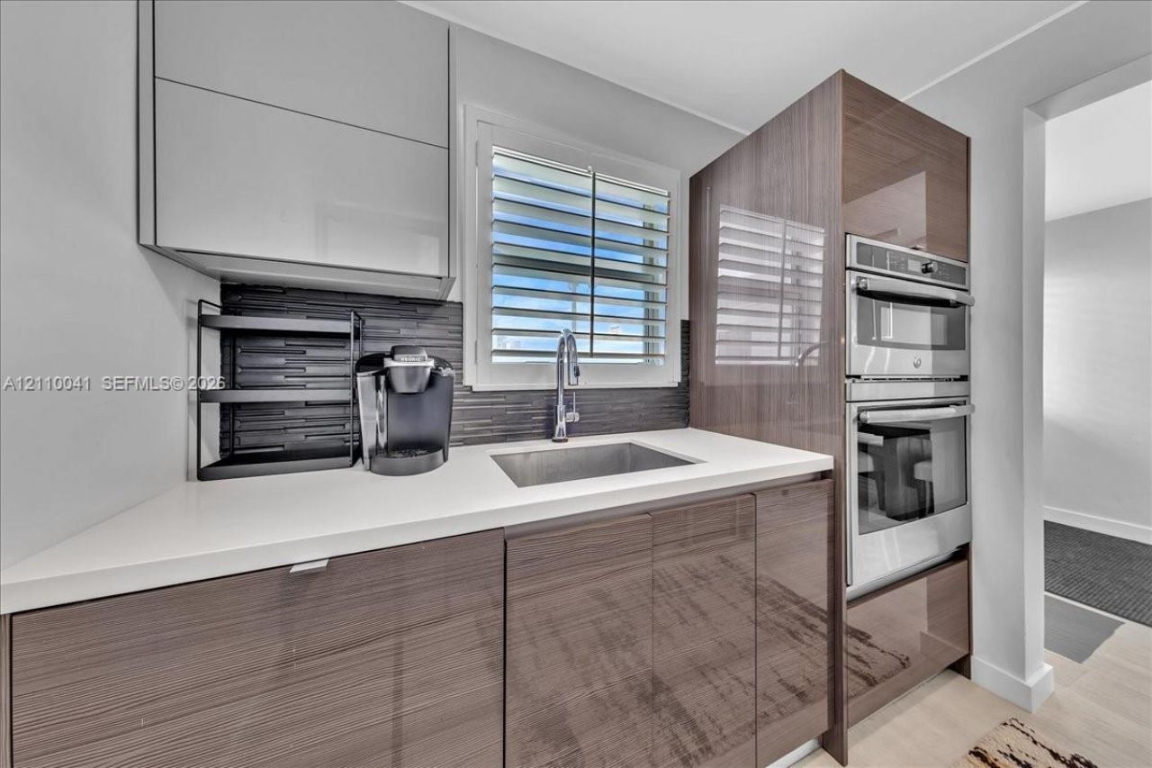 1610 Lenox Ave, Unit 516, Miami Beach, FL 33139 Photo
